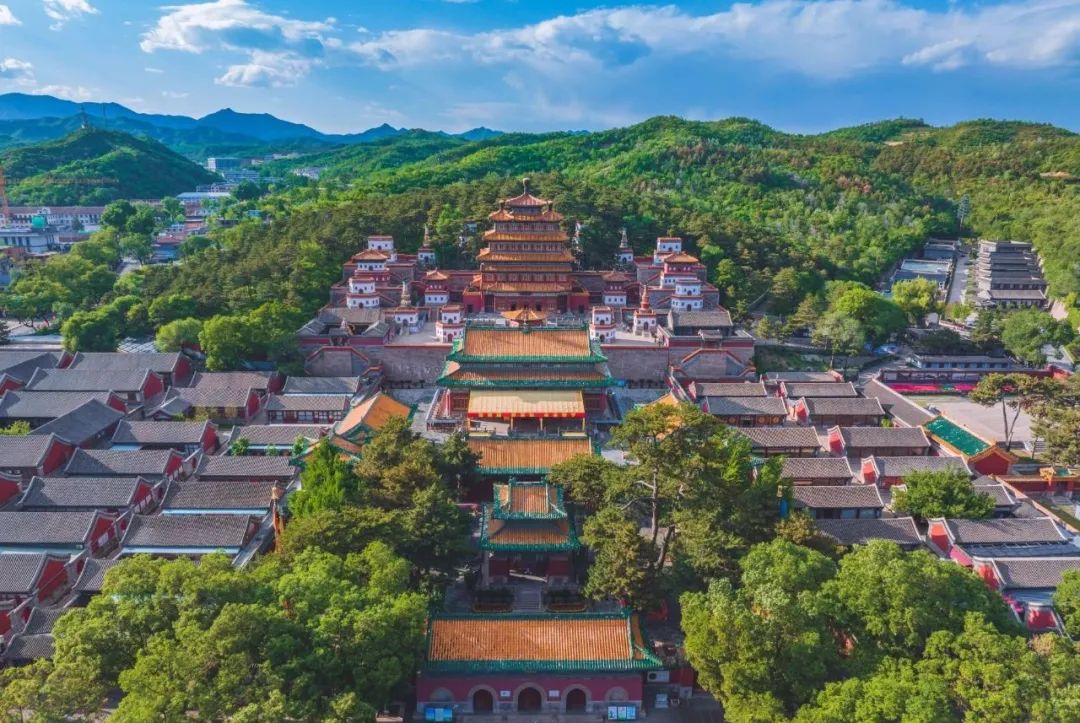“曼陀罗佛国世界的中心”——普宁寺